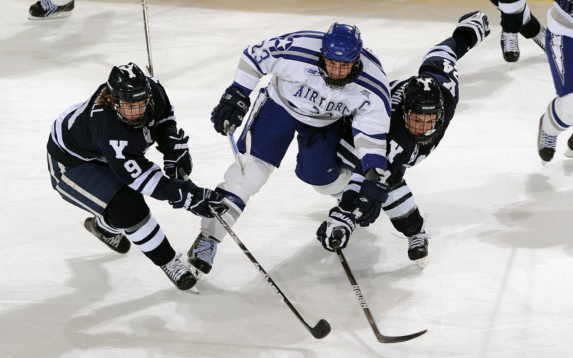 《Dota2》荣耀之巅总决赛，引爆电竞激情，谁将夺冠？