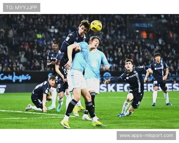 比利亚雷亚尔谋划大动作：瞄准英超崛起前腰，引爆转会市场的又一势力